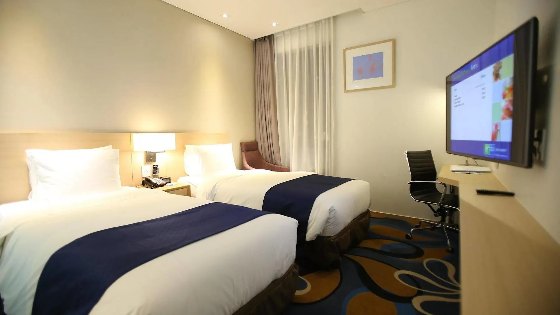 *** Hotel Travelodge Myeongdong Euljiro Seoul South Korea