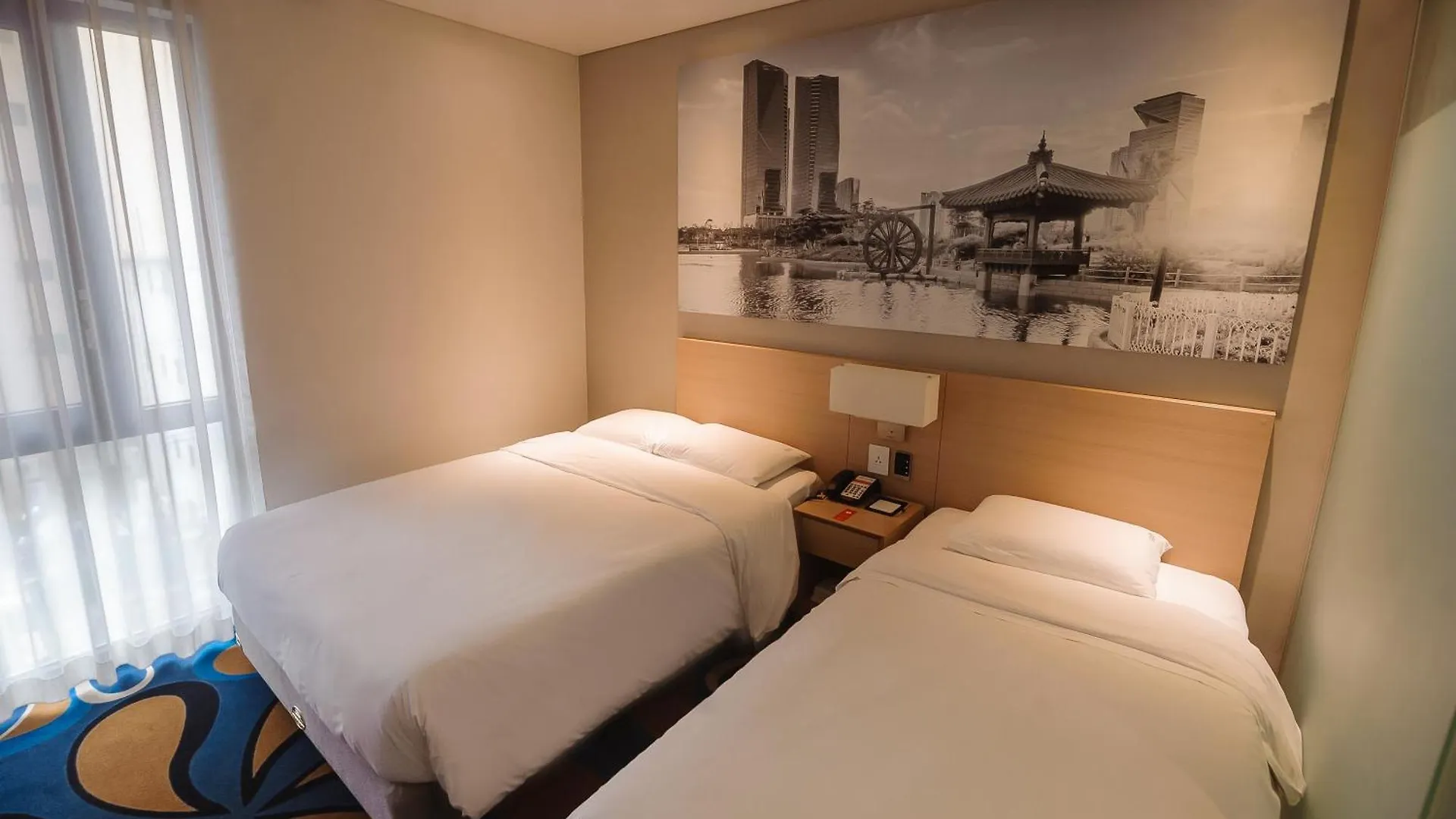 Travelodge Myeongdong Euljiro Seoul Hotel