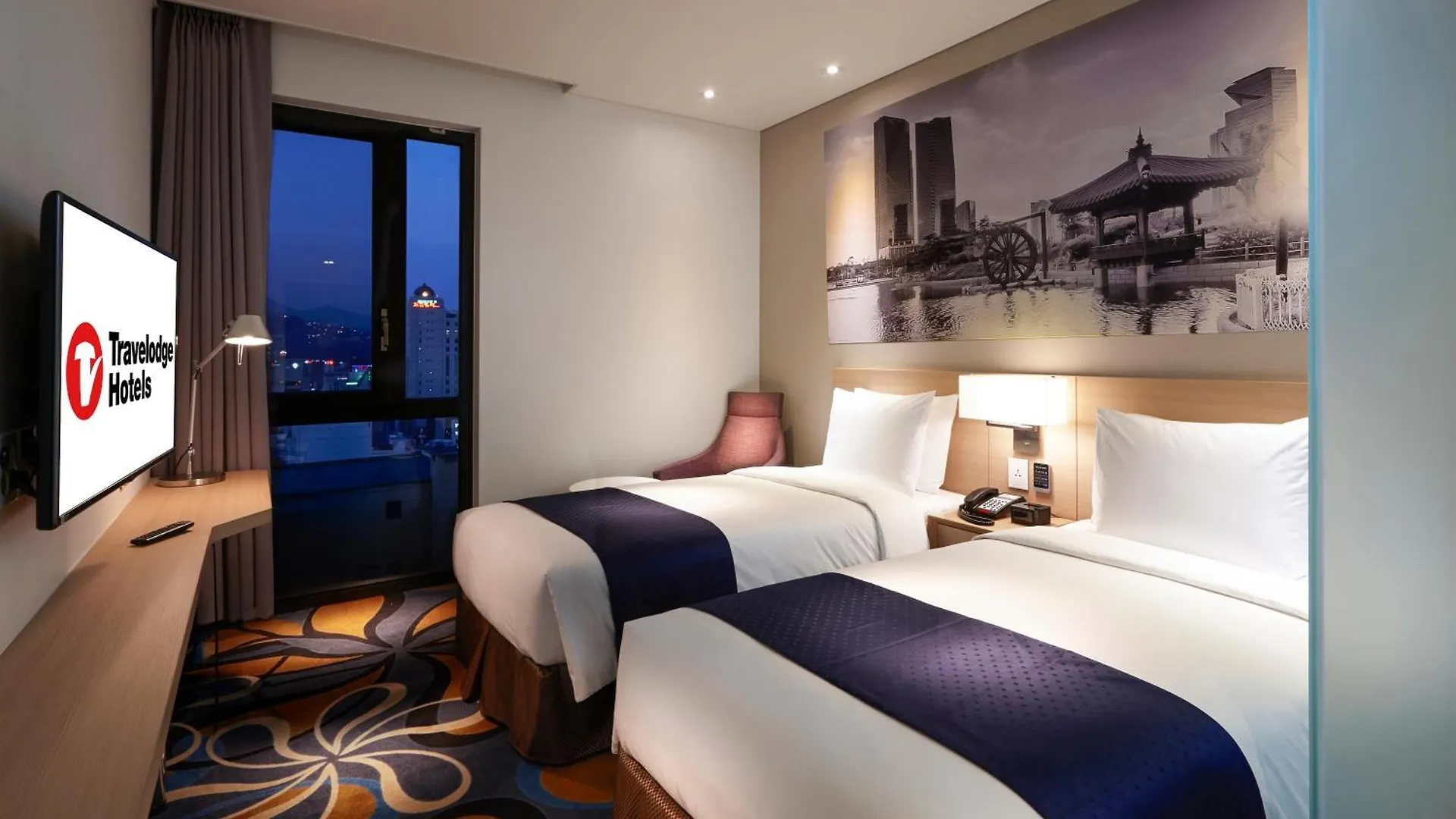 Travelodge Myeongdong Euljiro Seoul 4*,  South Korea