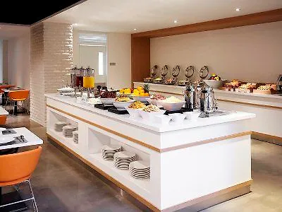 Travelodge Myeongdong Euljiro Seoul 4*,